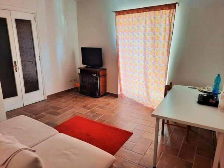 Bilocale Napoli Piazza Miracoli Apartment Exterior foto